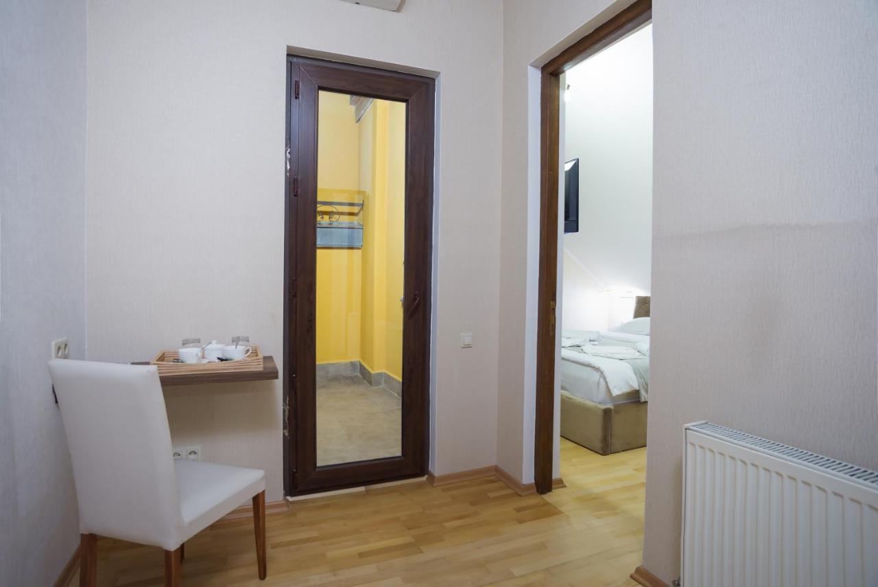 9 Rooms Тбилиси Экстерьер фото
