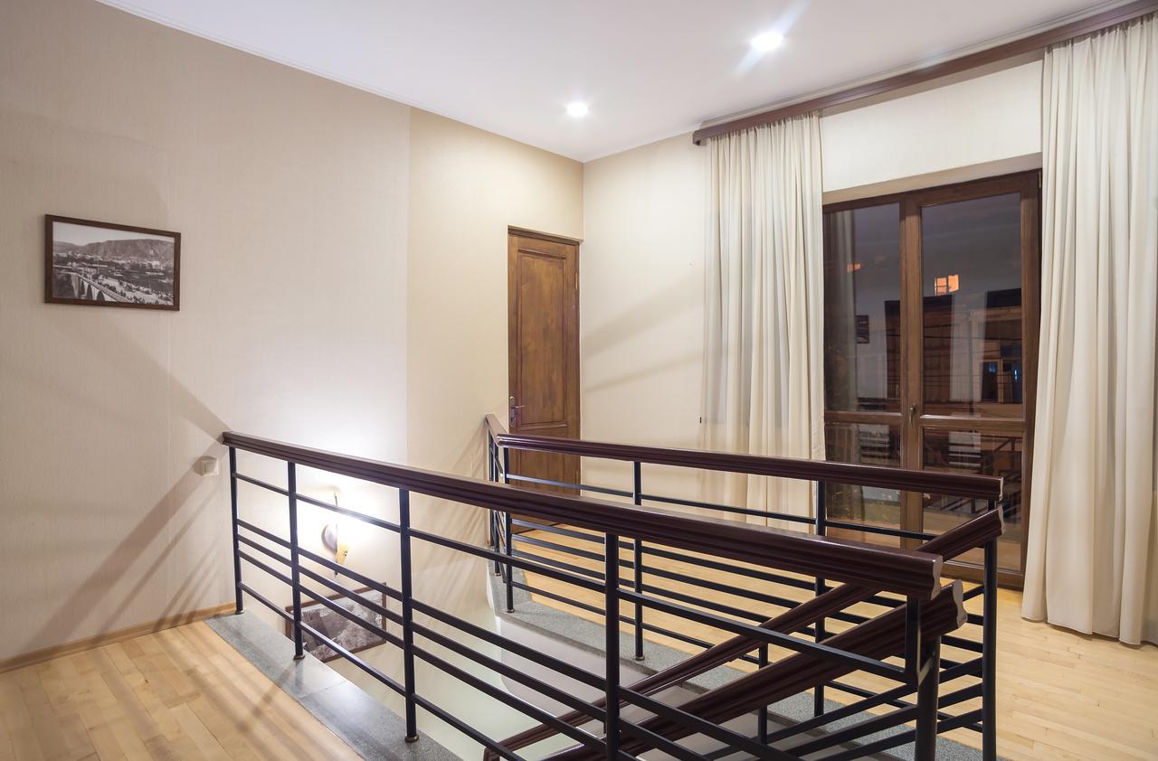 9 Rooms Тбилиси Экстерьер фото