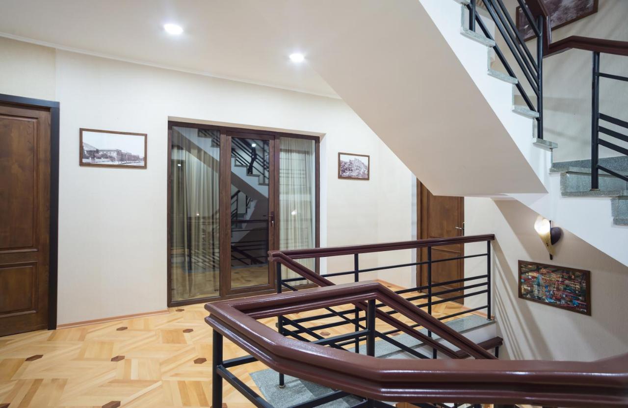 9 Rooms Тбилиси Экстерьер фото